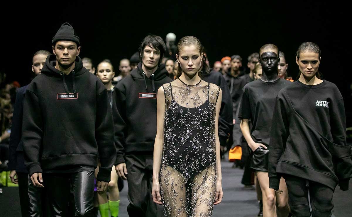 Неделя моды. Неделя моды в Москве Fashion week 2020. Неделя моды в Москве Гостиный двор. Фэшн Вик 2020 Москва. Москов фэшн Вик 2019.